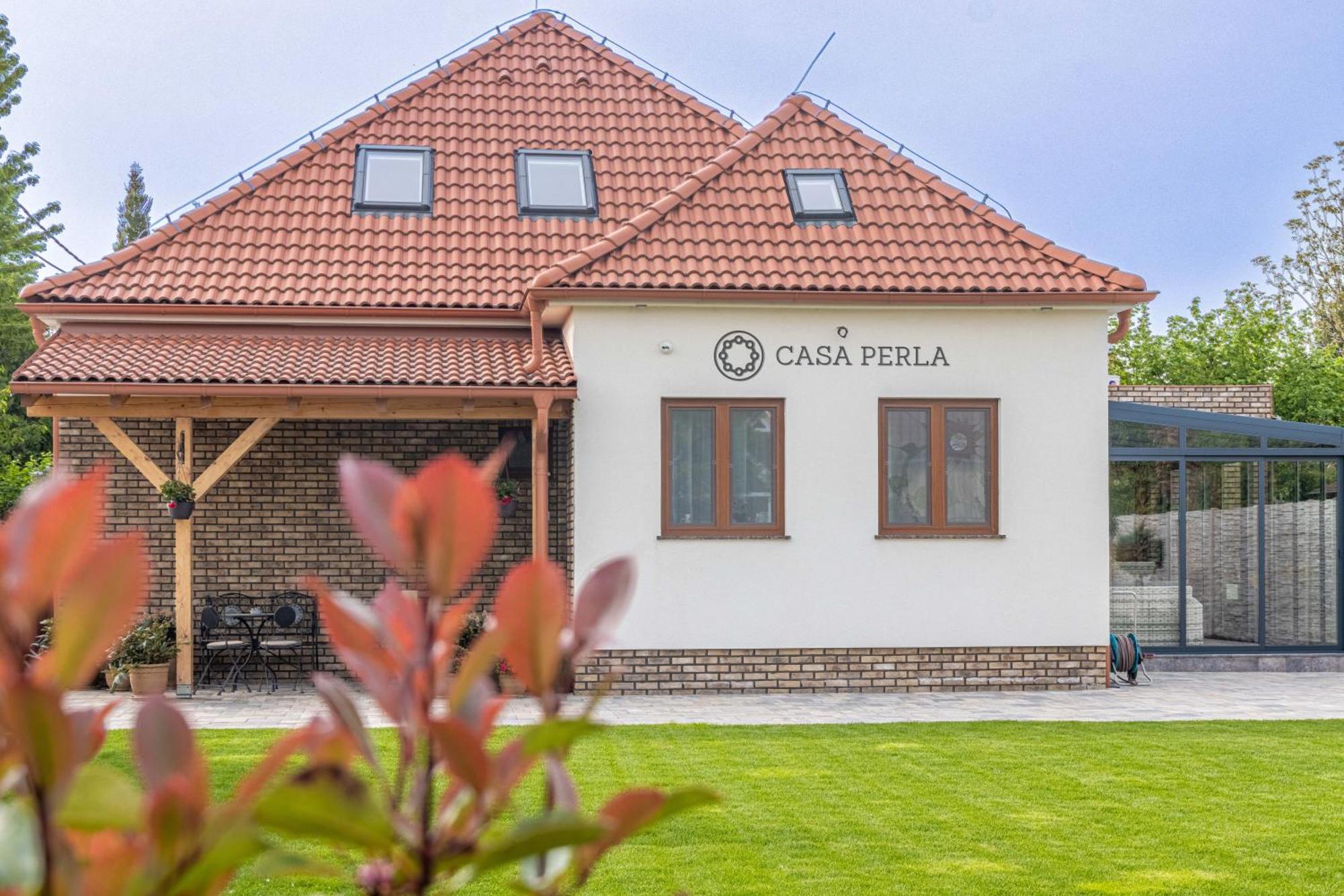 Casa Perla Hotel Dunajska Streda Exterior photo